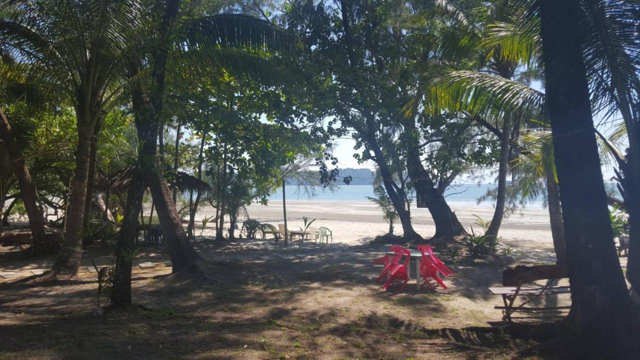 Hotel Baan Suan Kayoo 1 Long Beach Aow Yai à Koh Phayam Extérieur photo